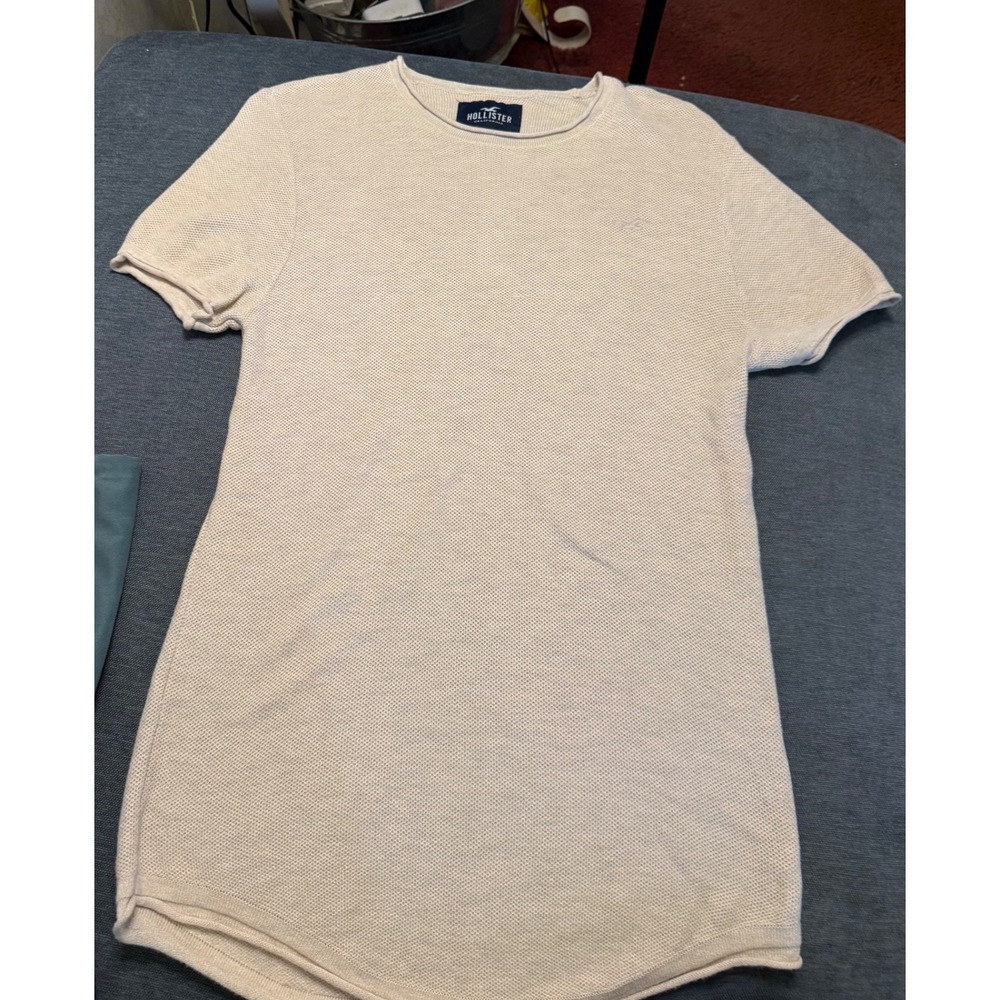 Hollister California Women Cream Waffle Knit Short Sleeve Curved Hem Top Medium
